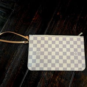 Authentic LOUIS VUITTON wristlet/pouchette.